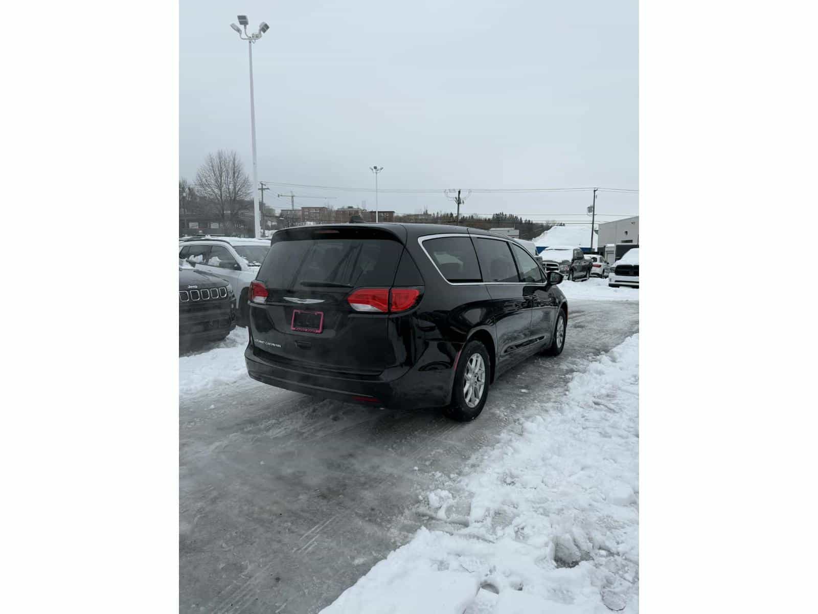 Image 3 Chrysler Grand Caravan SXT 2026