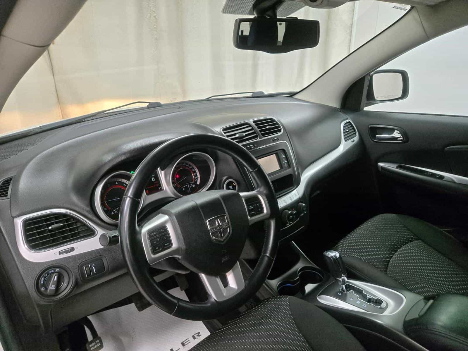 2016 Dodge Journey SXT - Image 15