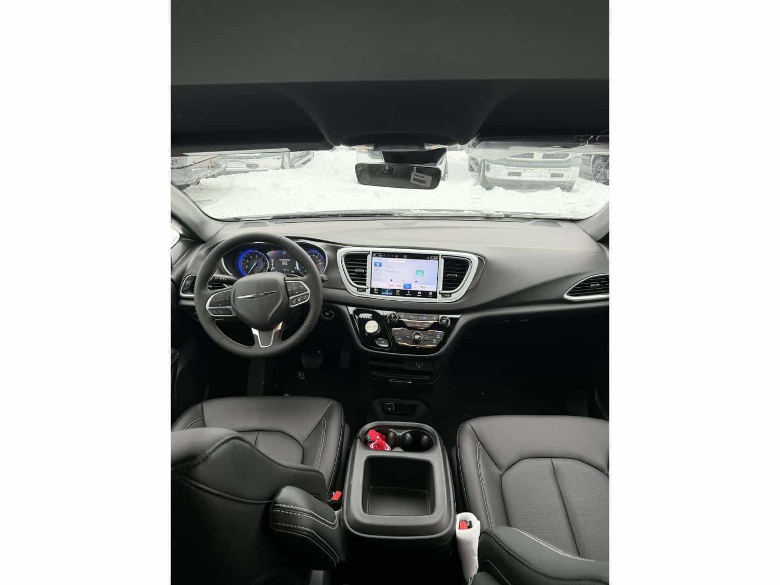 2026 Chrysler Grand Caravan SXT - Image 9