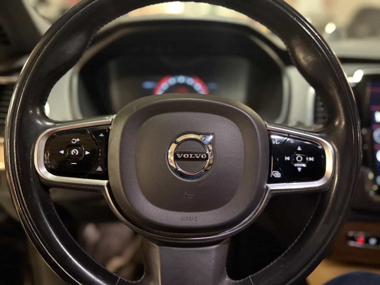 Image 19 Volvo XC90 Momentum 2016