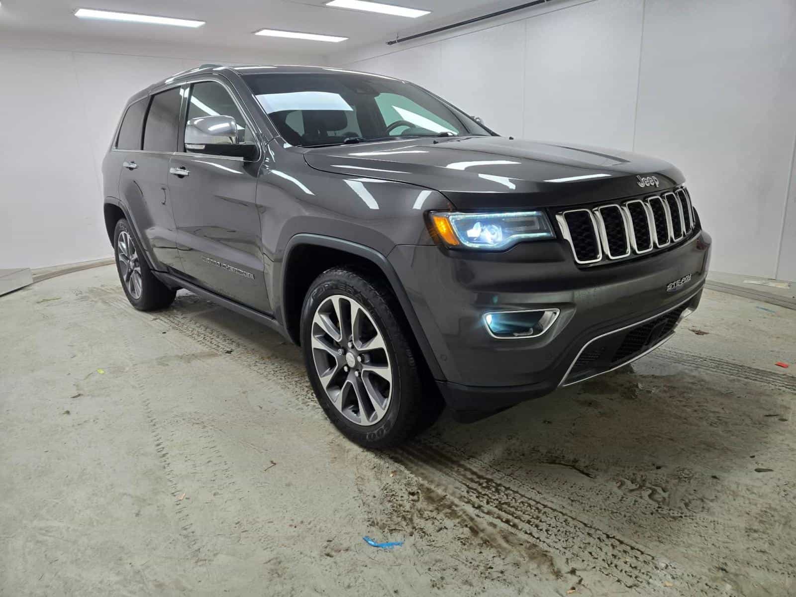 2018 Jeep Grand Cherokee Limited Limited - Image 3