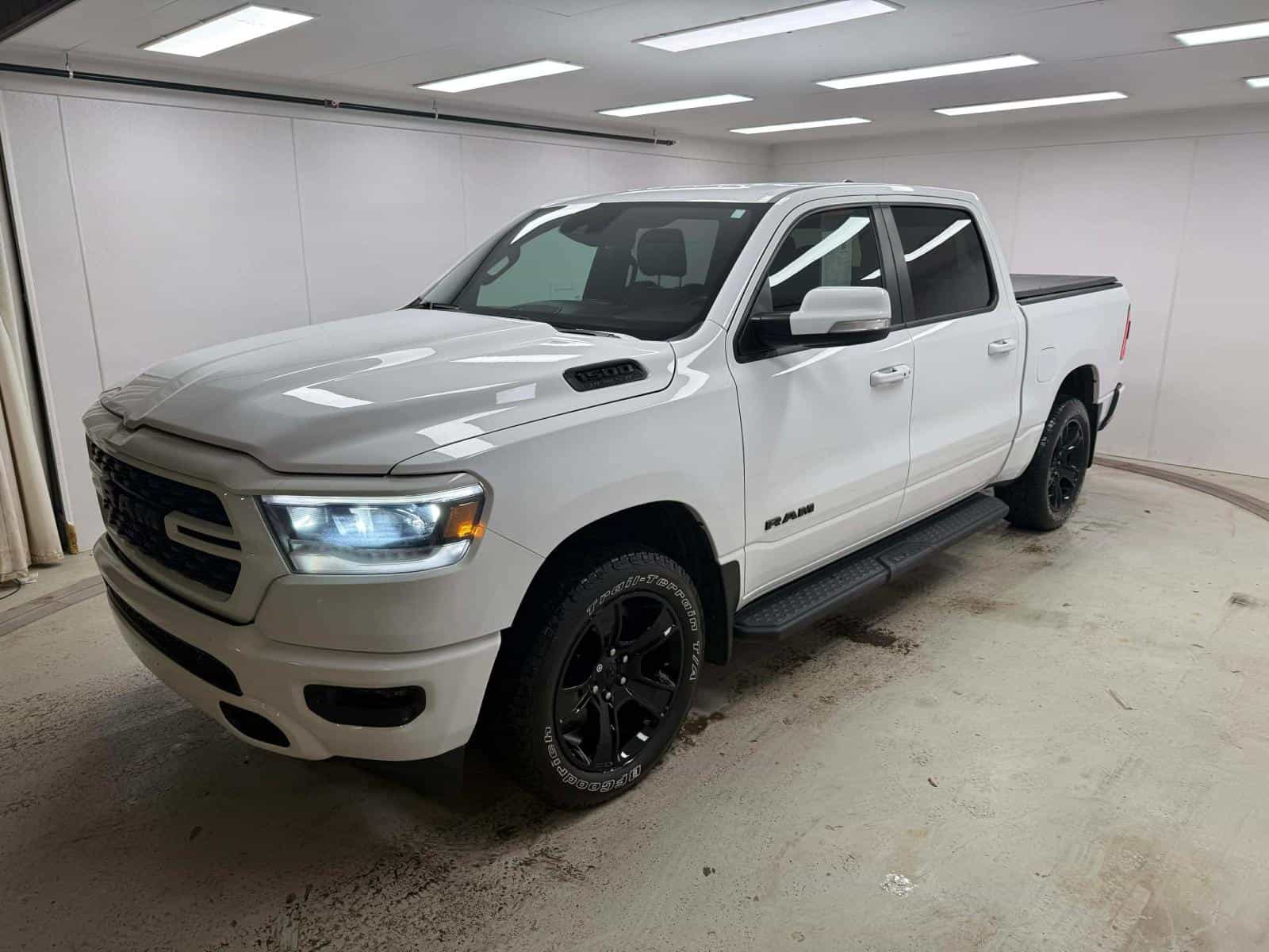 Image 2 RAM 1500 Sport 2022