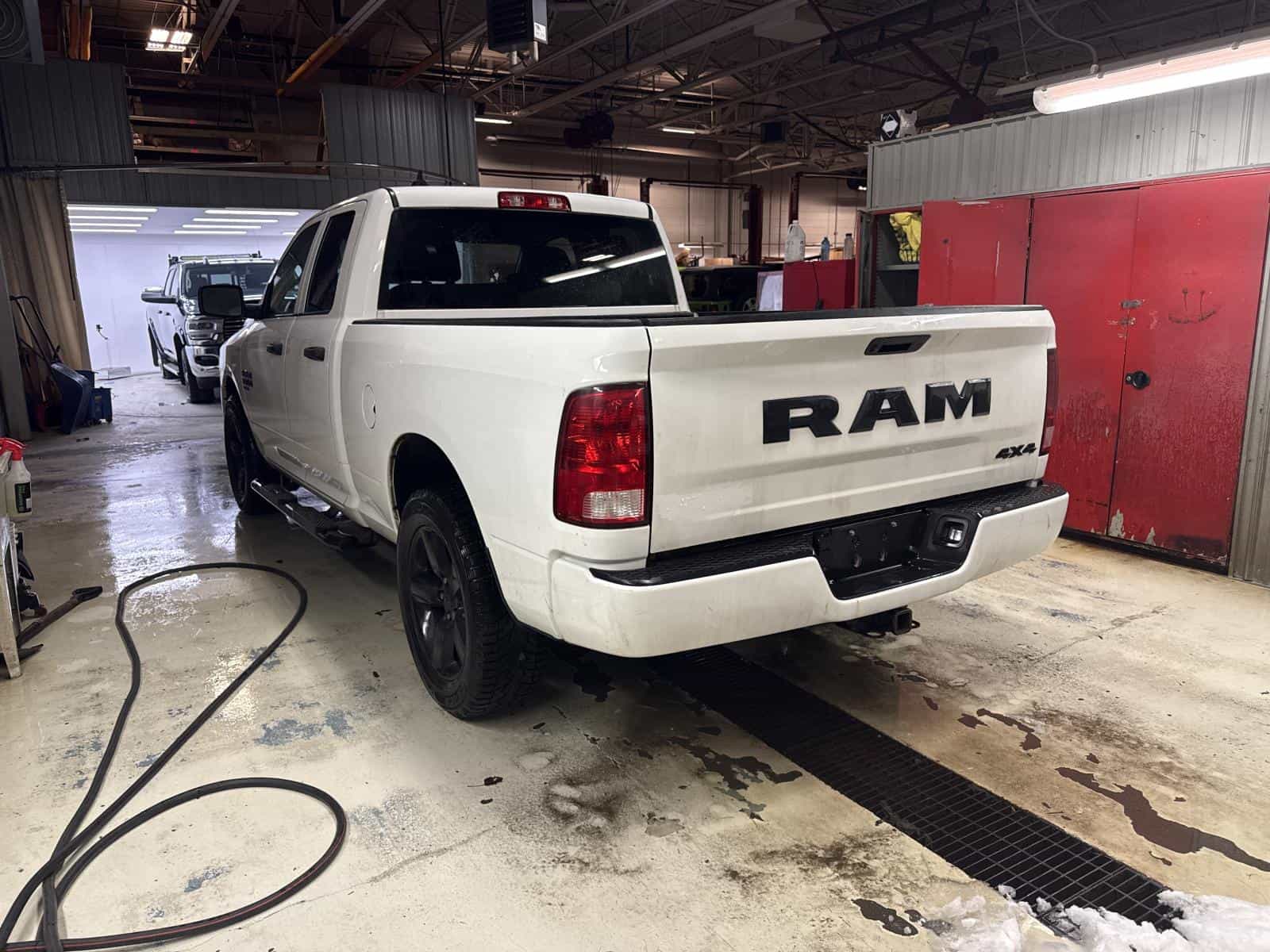 Image 5 RAM 1500 CLASSIC TRADESMAN Express 2019
