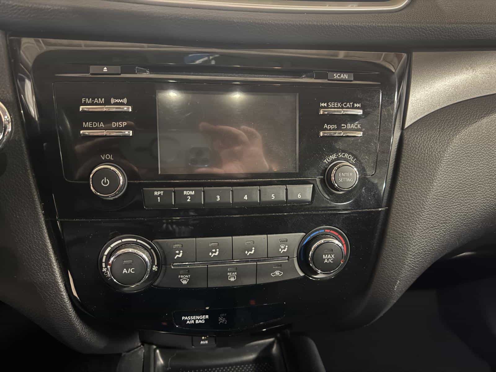 2016 Nissan ROGUE S/SL/SV SV - Image 12