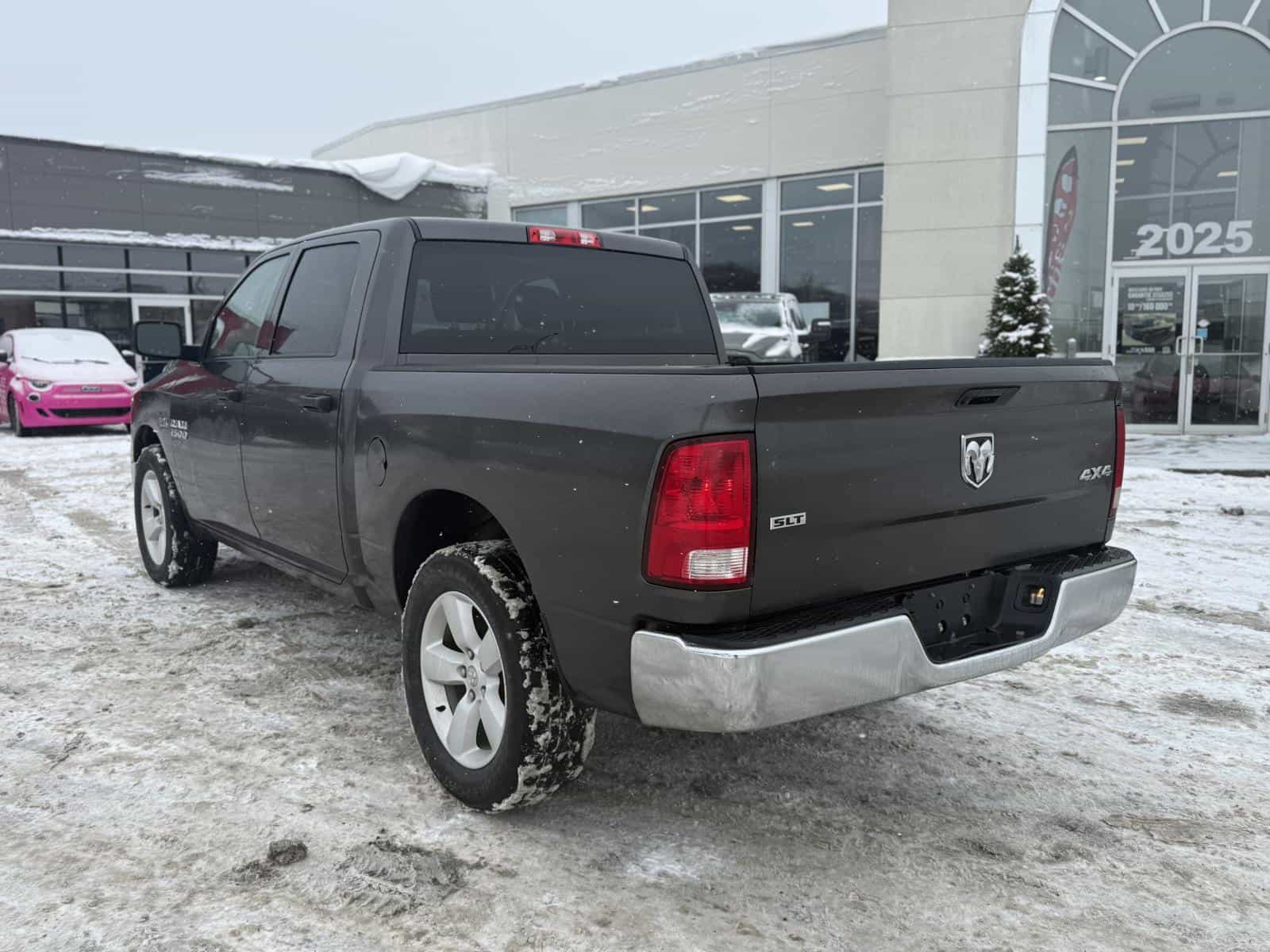 2023 RAM 1500 CLASSIC SLT SLT - Image 7