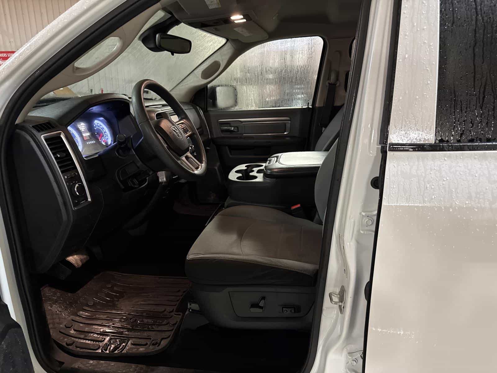 Image 11 RAM 1500 Classic SLT 2023