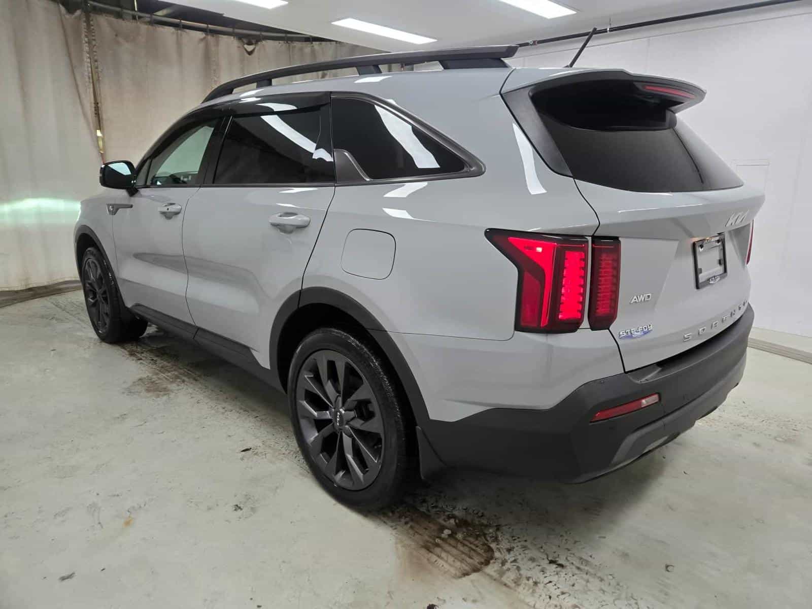 2022 Kia Sorento X-Line - Image 4