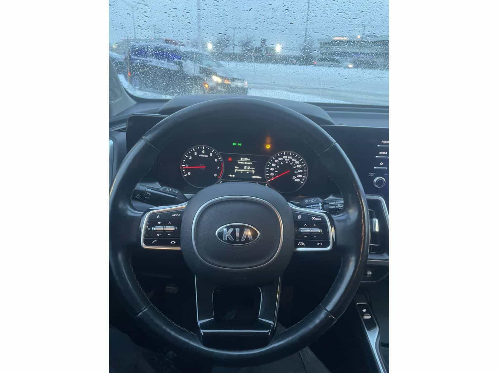 2021 Kia SORENTO LX LX+ - Image 11