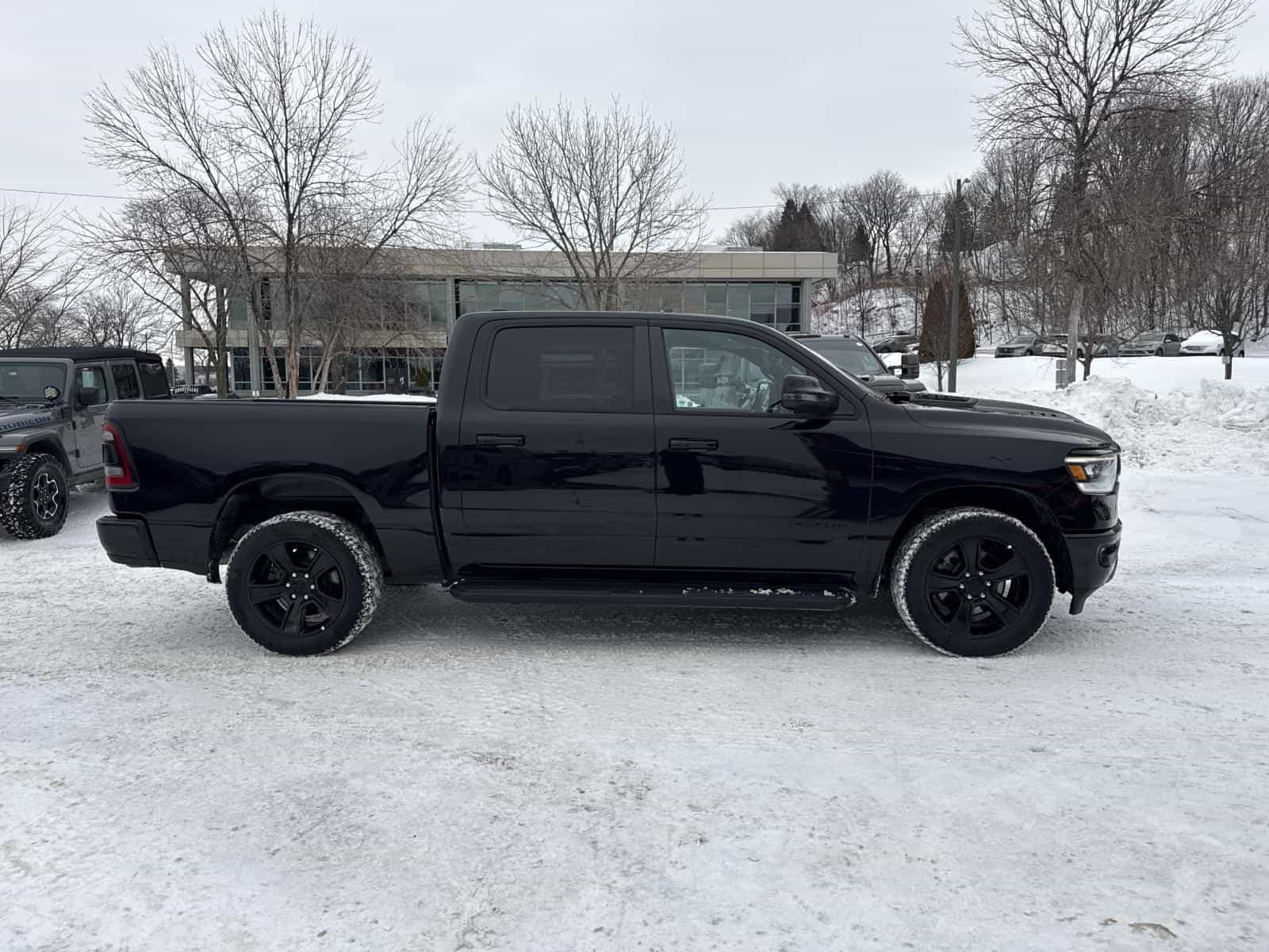2023 RAM 1500 Sport Sport - Image 4