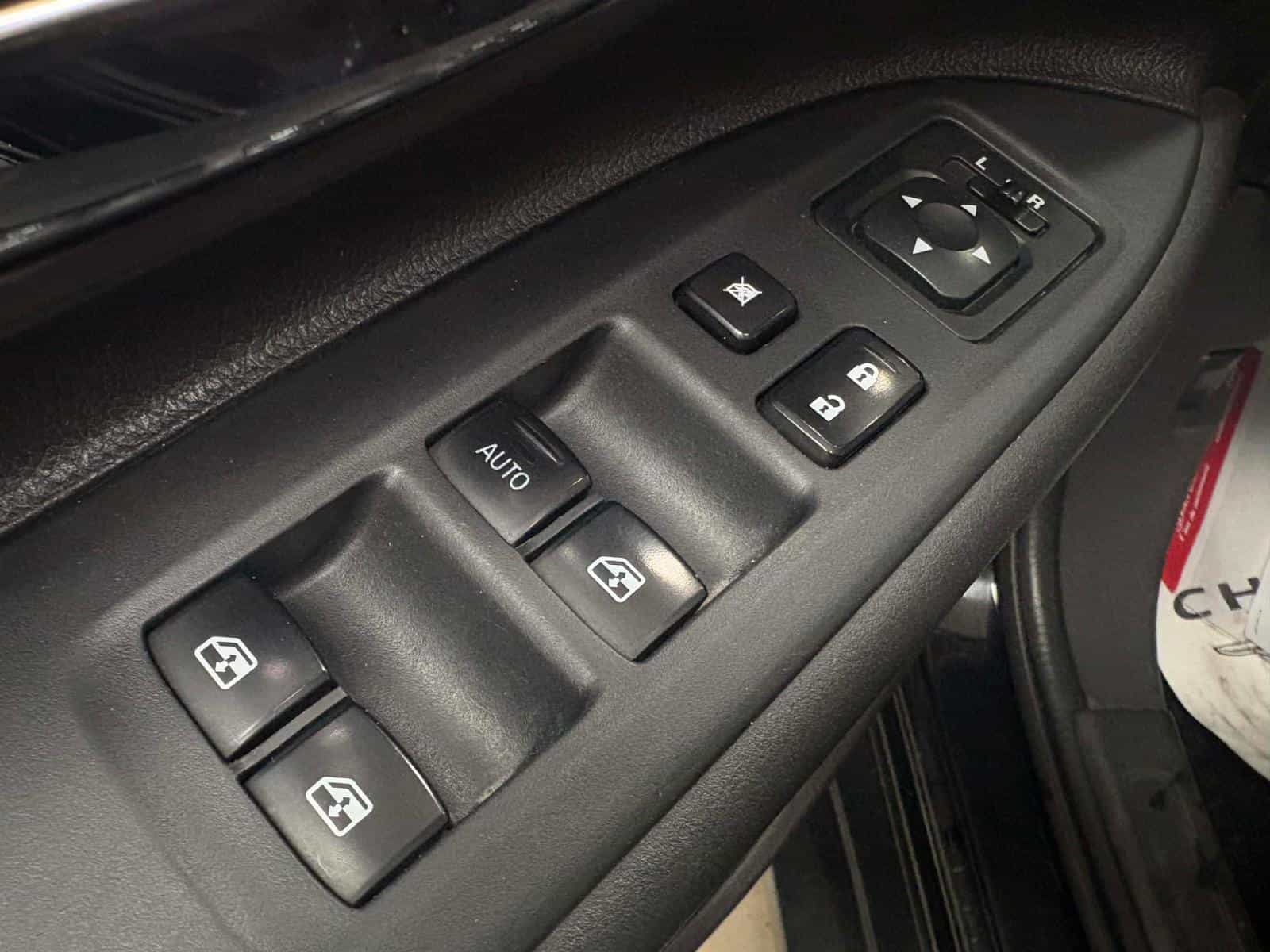 Image 12 Mitsubishi OUTLANDER ES ES 2016