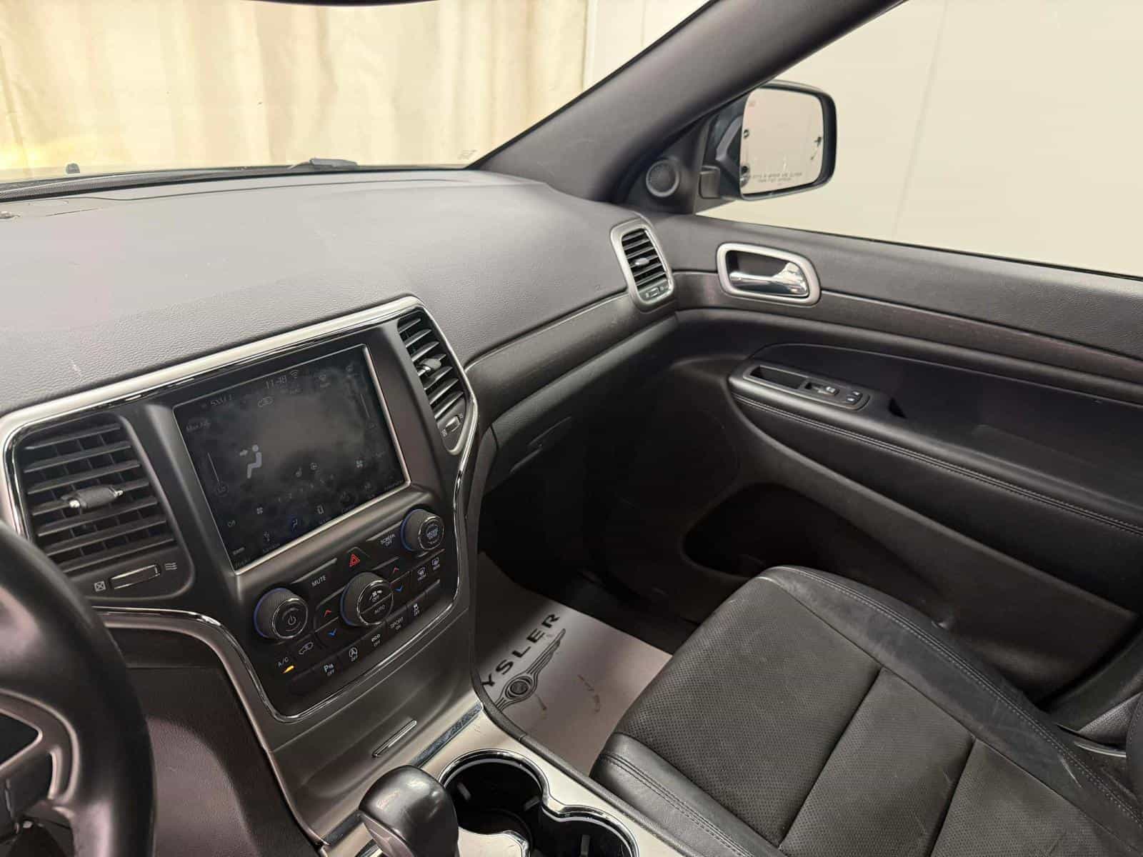 Image 16 Jeep GRAND CHEROKEE LAREDO/ALT Laredo 2018