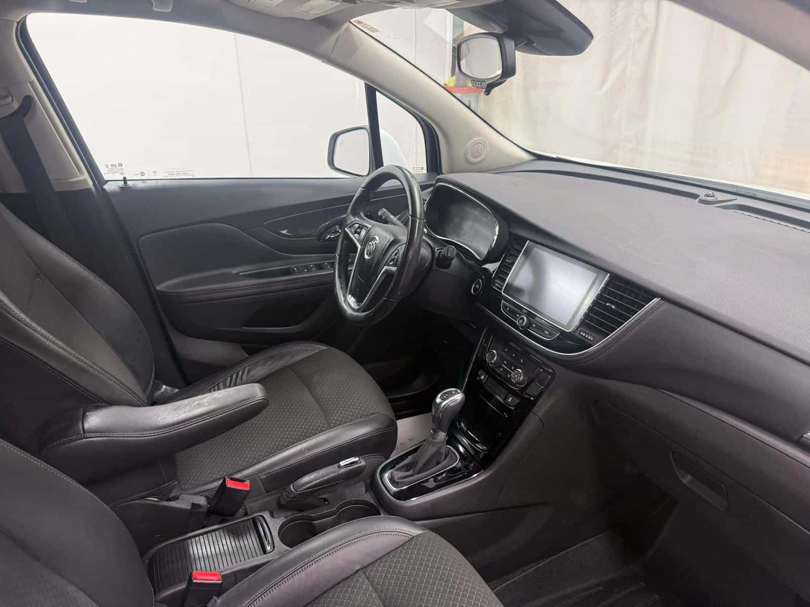 2017 Buick Encore Sport Touring - Image 14