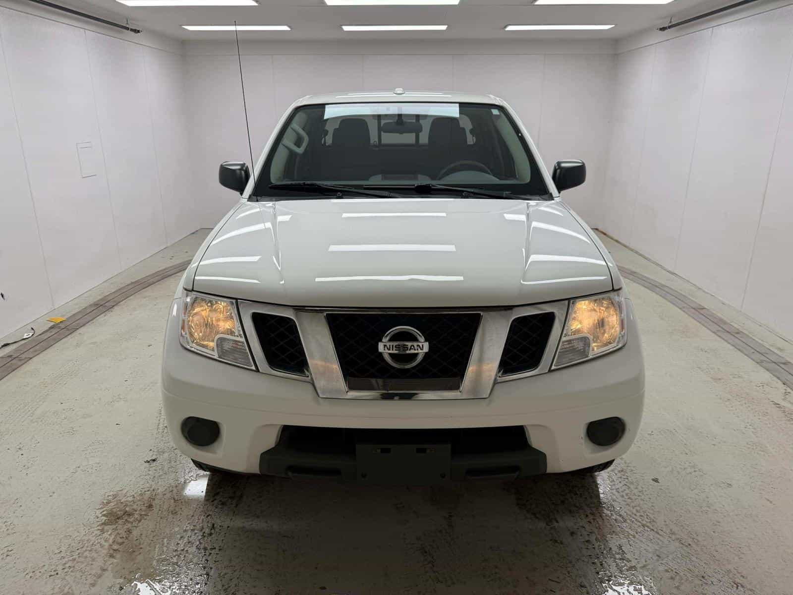 Image 3 Nissan Frontier PRO-4X 2017