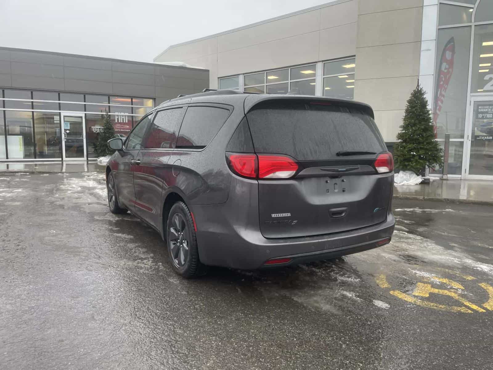 Image 6 Chrysler Pacifica Hybrid Limited 2020