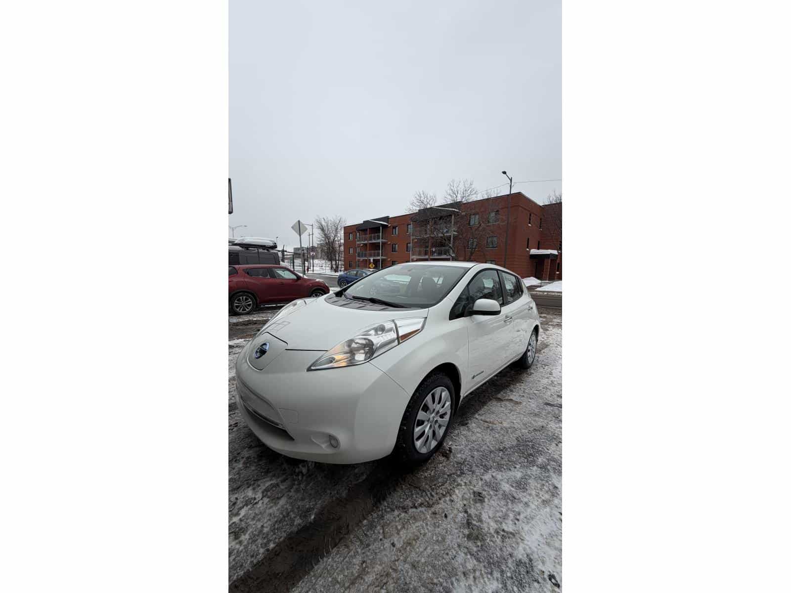 2016 Nissan LEAF S S - Image 1