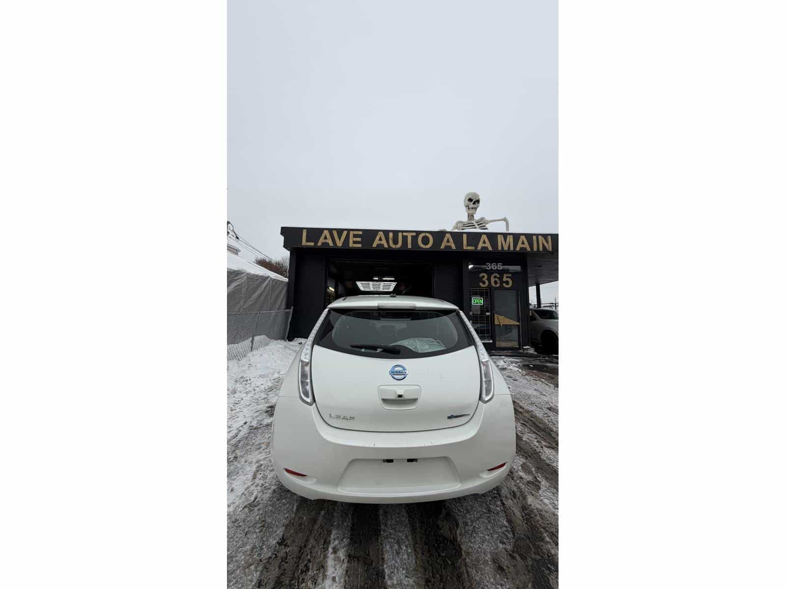 2016 Nissan LEAF S S - Image 5