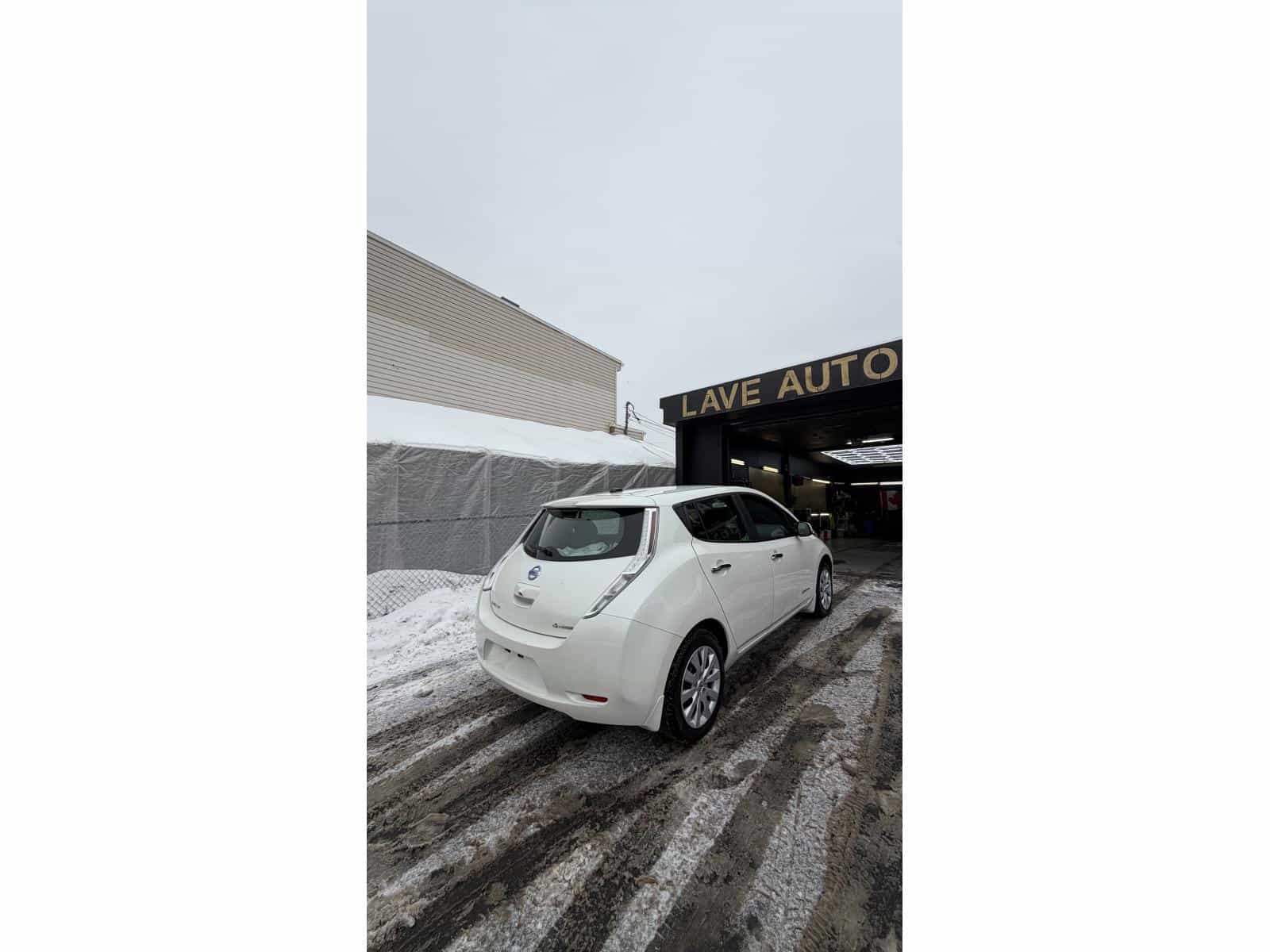 2016 Nissan LEAF S S - Image 7
