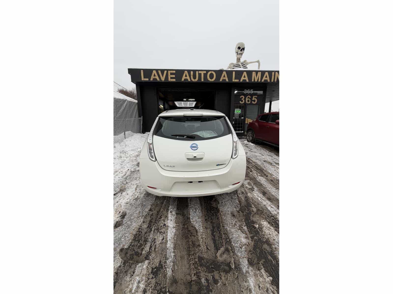 2016 Nissan LEAF S S - Image 9