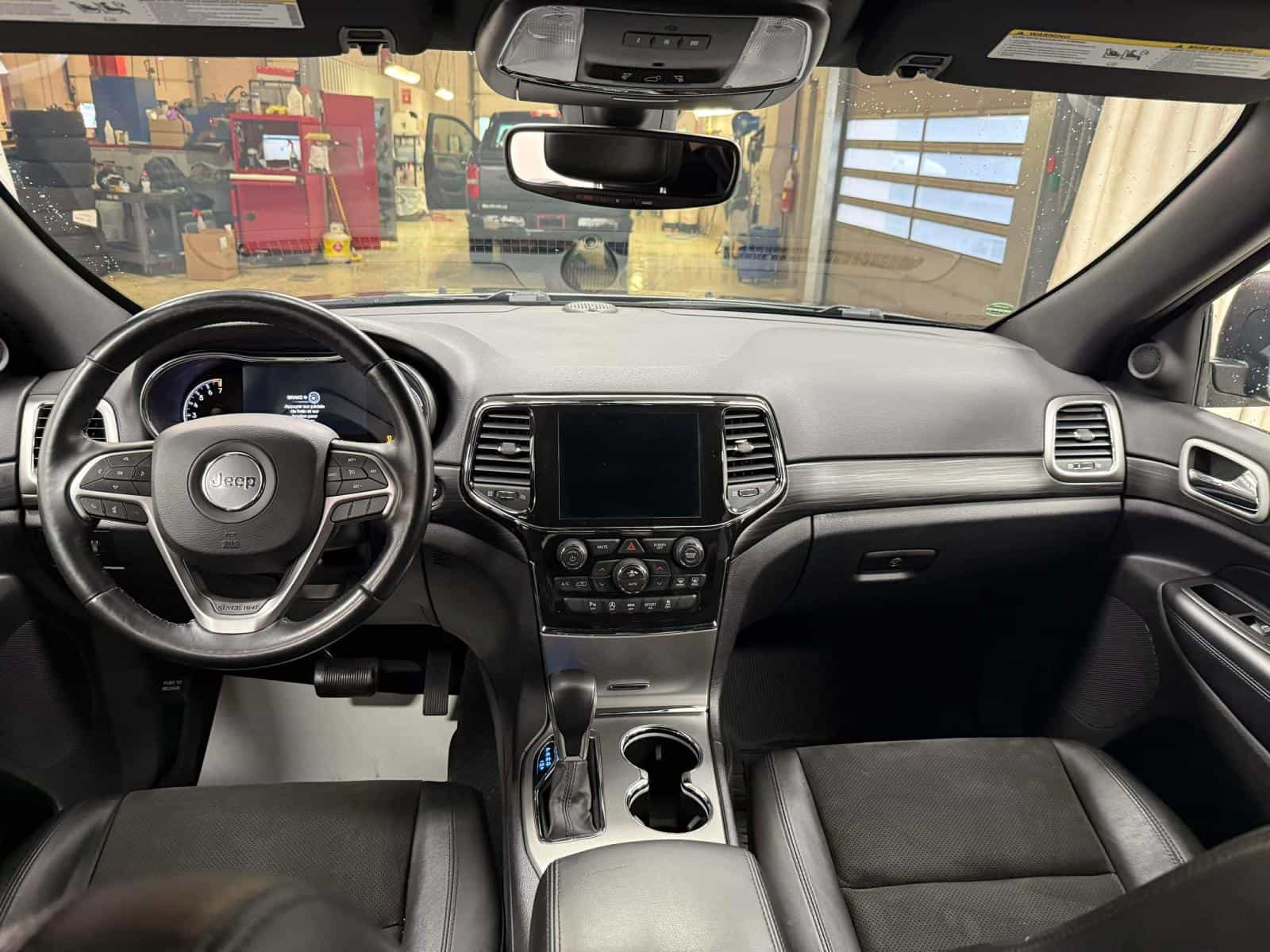 Image 12 Jeep GRAND CHEROKEE LAREDO Laredo 2021