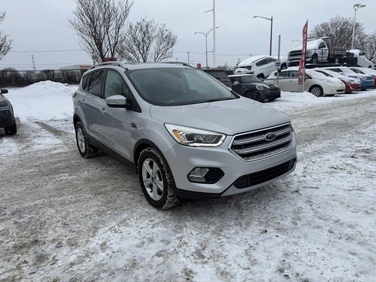 2017 Ford ESCAPE TITANIUM Titanium - Image 3