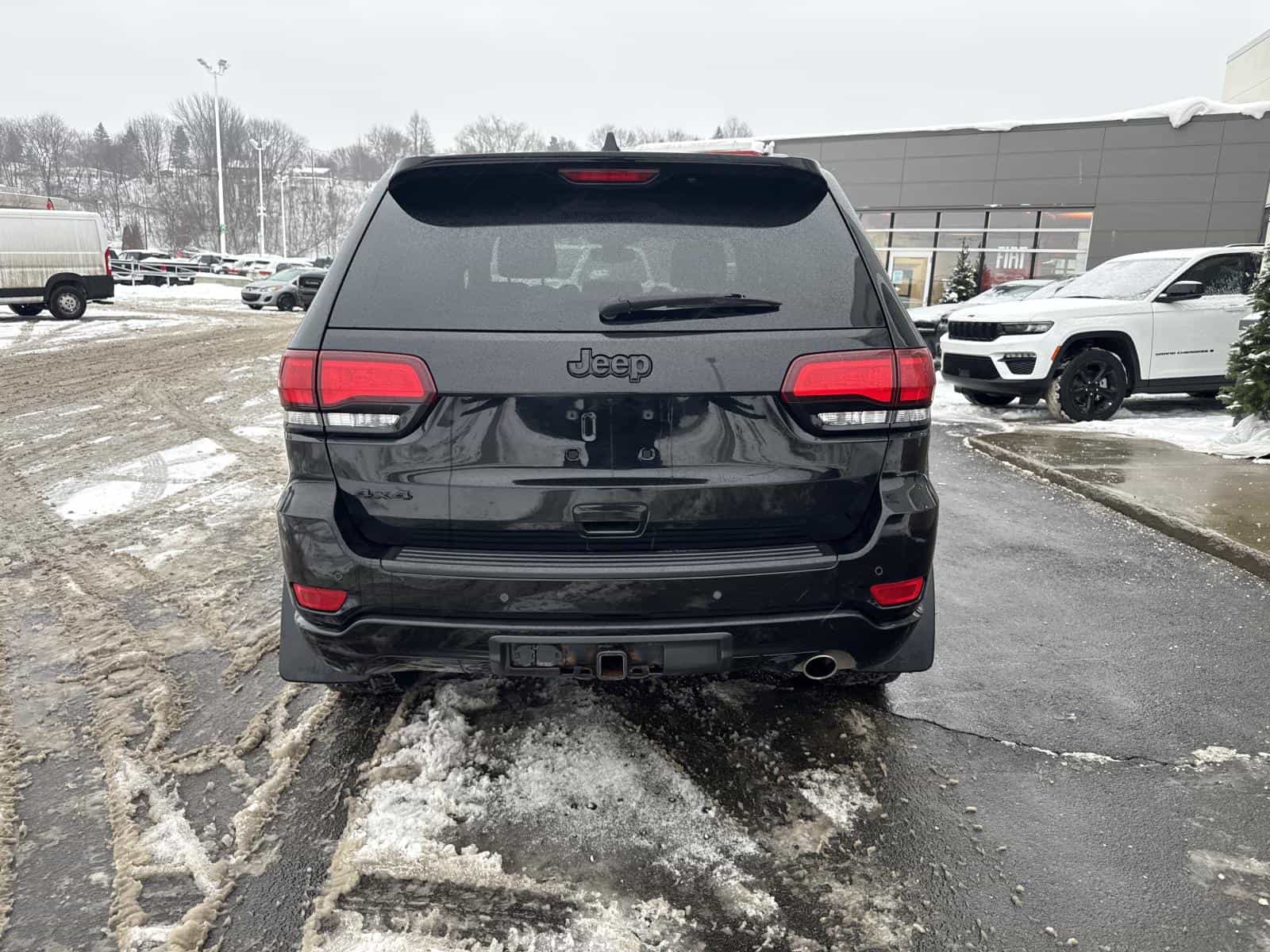 2020 Jeep GRAND CHEROKEE LAR/ALT Altitude - Image 6