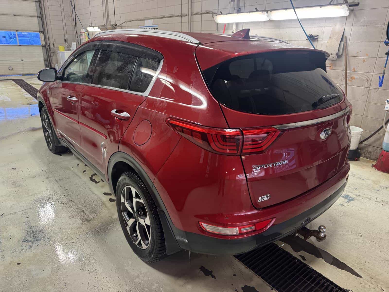 2019 Kia Sportage EX - Image 2