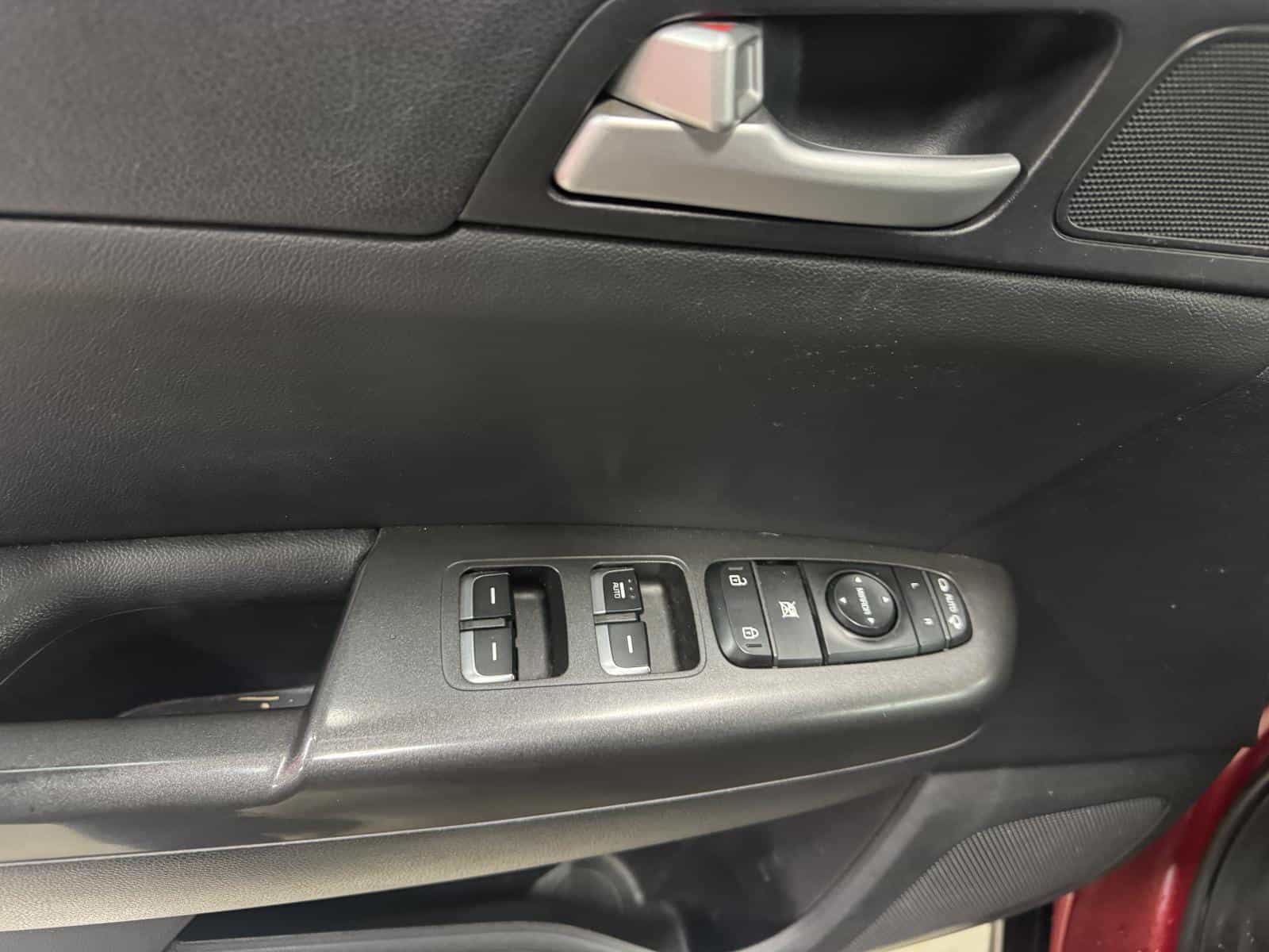 Image 8 Kia Sportage EX 2019