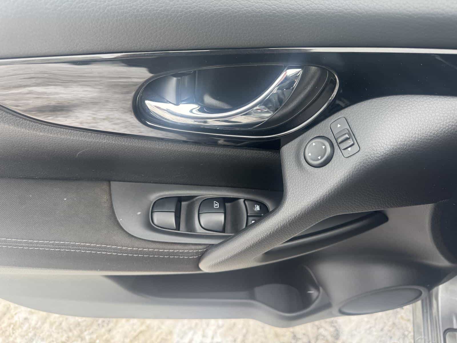 2017 Nissan Rogue Sport S/Sv/Sl SV - Image 10