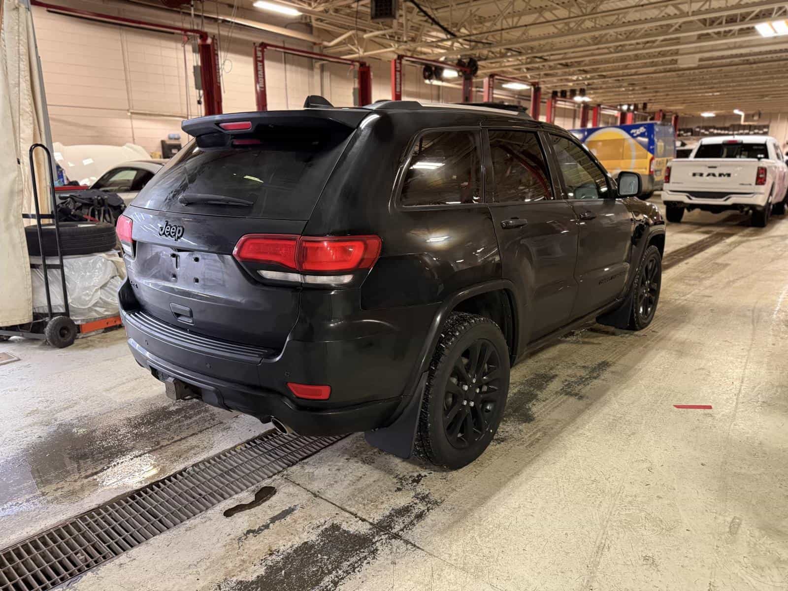 Image 5 Jeep GRAND CHEROKEE LAREDO Altitude 2021