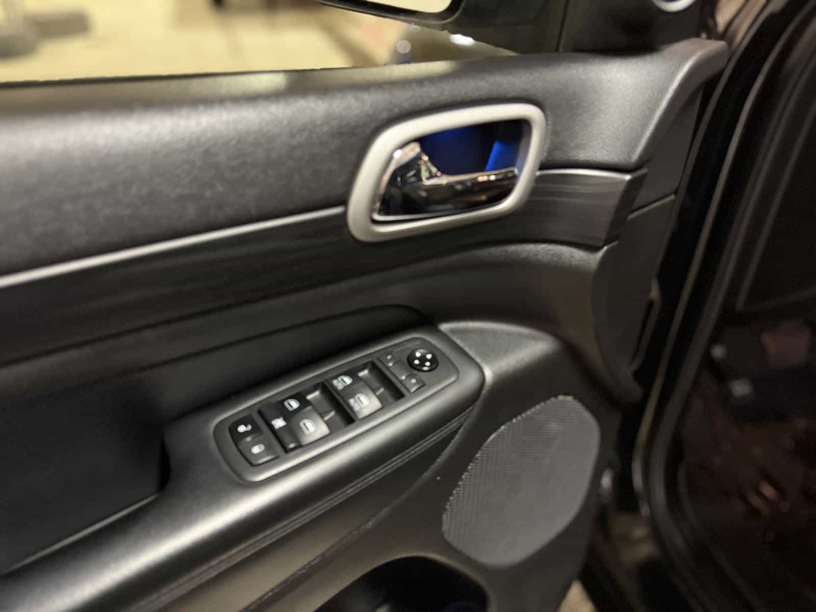 Image 12 Jeep GRAND CHEROKEE LAREDO Altitude 2021