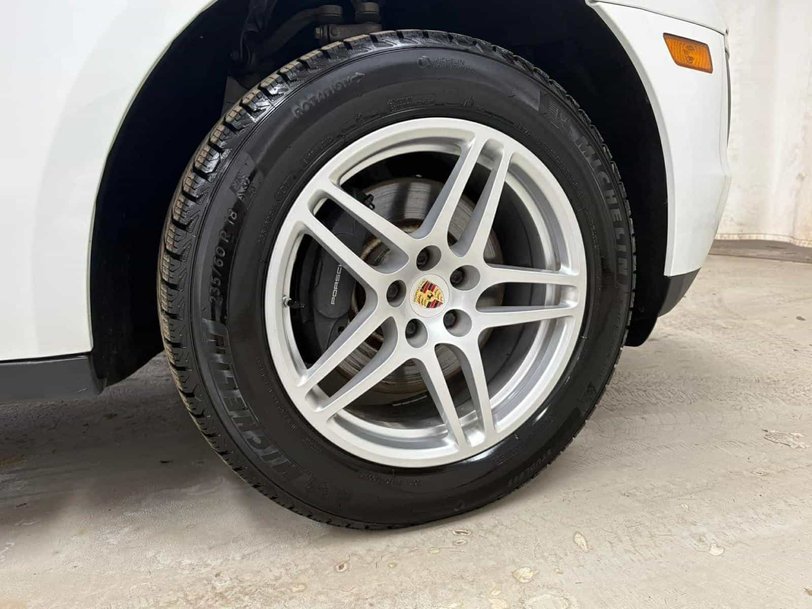 Image 8 Porsche Macan Base 2018