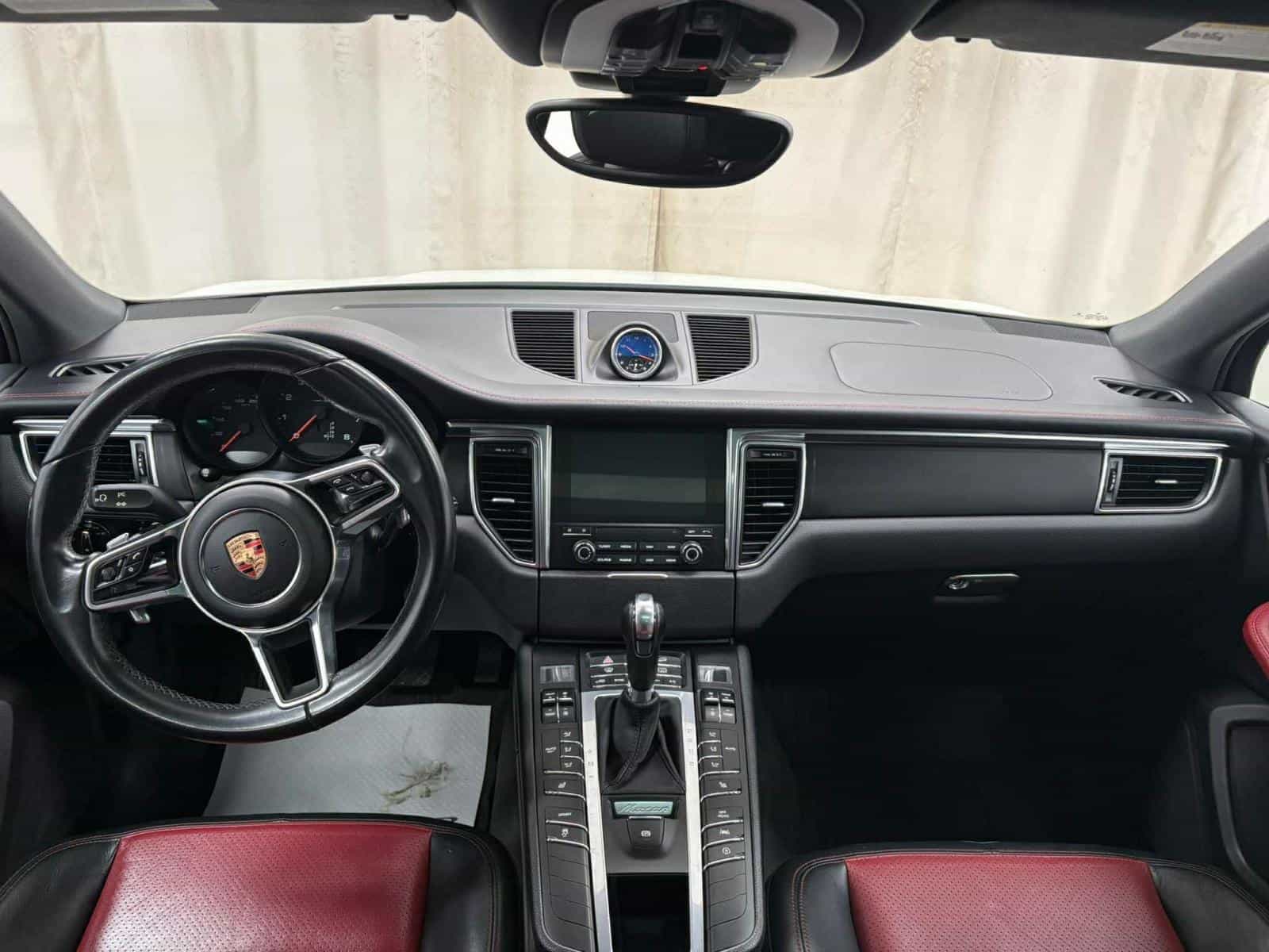 2018 Porsche Macan Base - Image 9