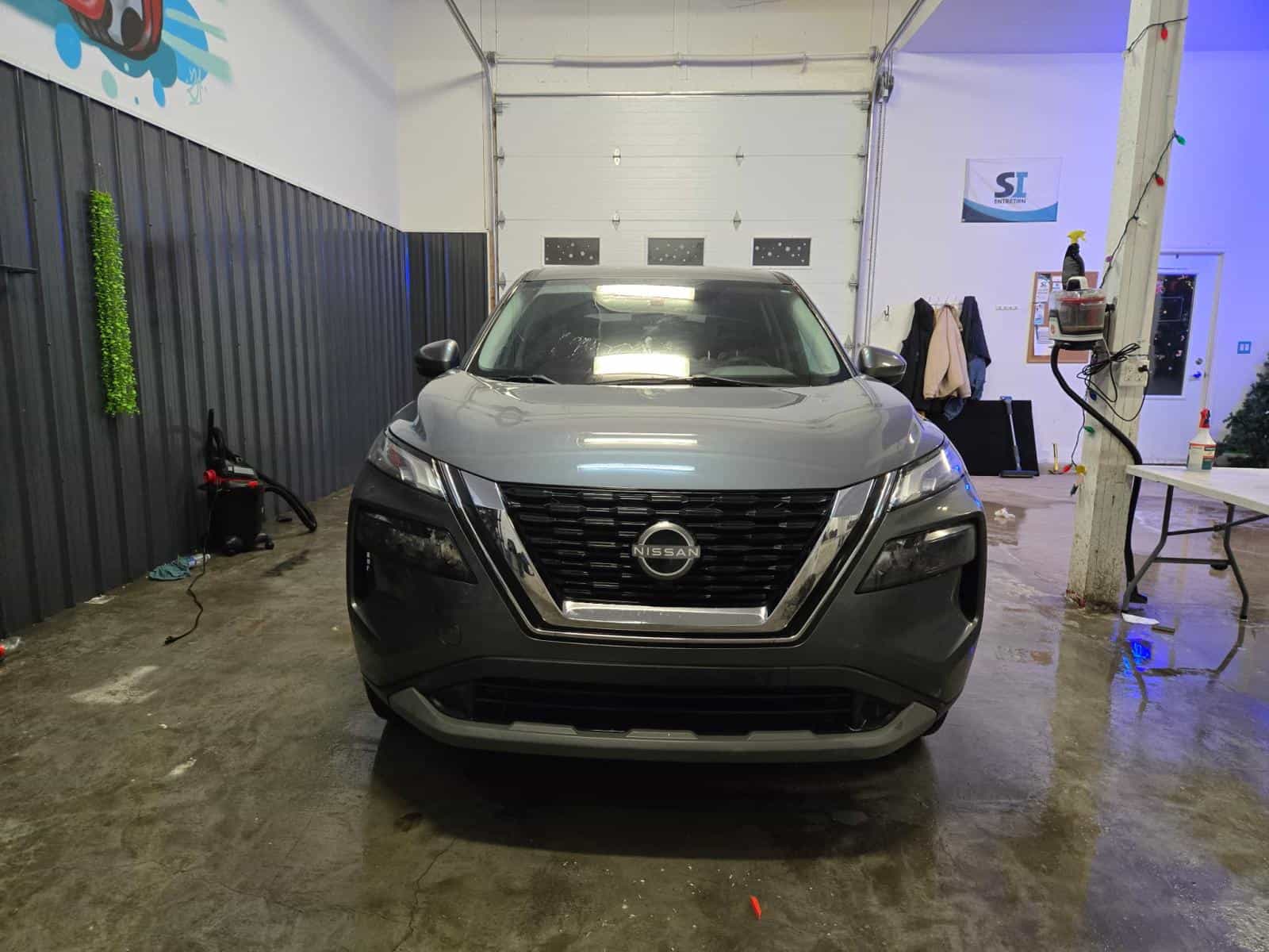 2023 Nissan Rogue S - Image 2