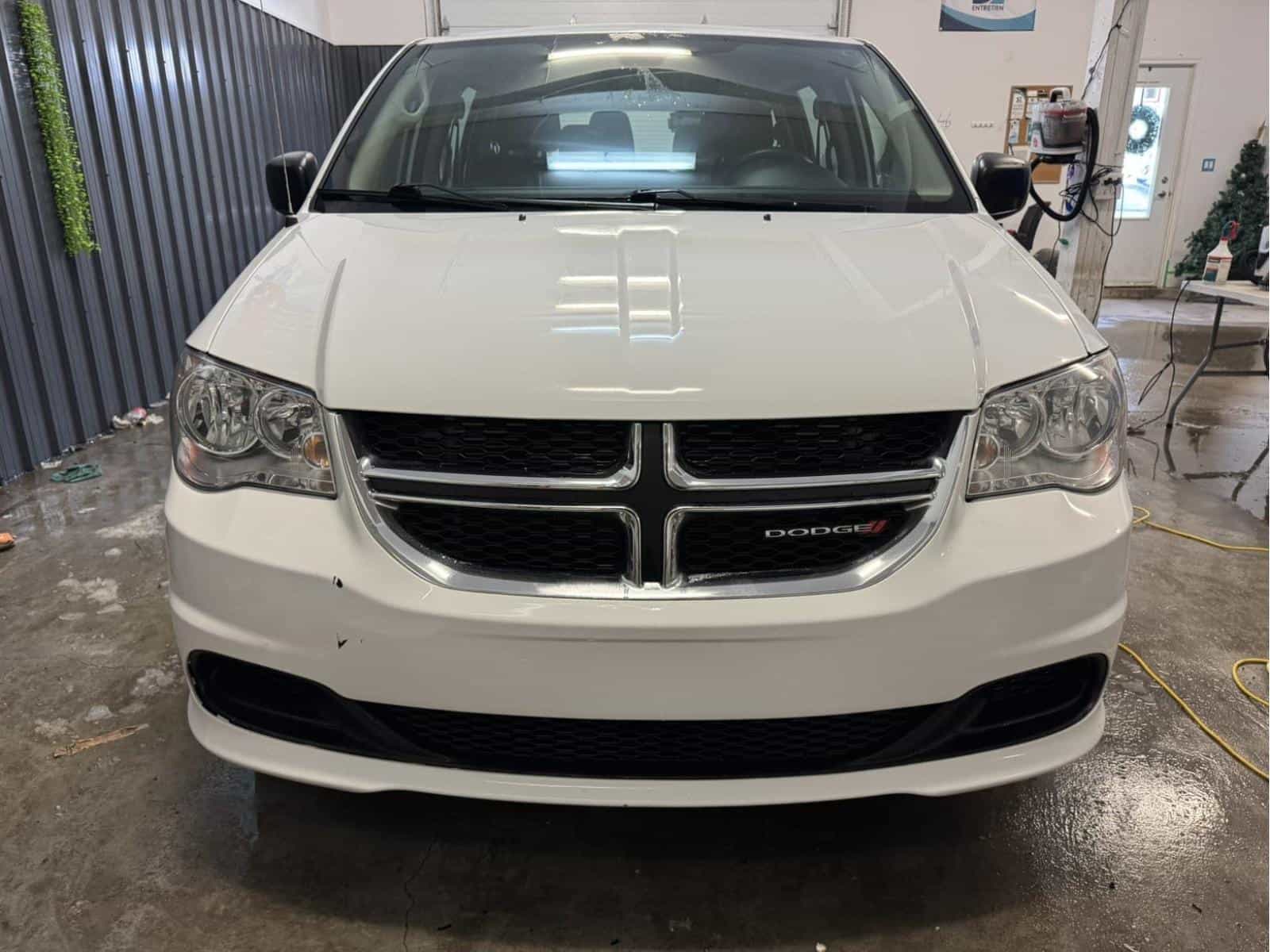 Image 4 Dodge GRAND CARAVAN SE SE 2020