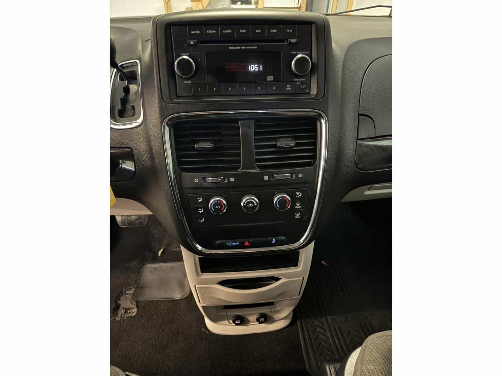 Image 11 Dodge GRAND CARAVAN SE SE 2020