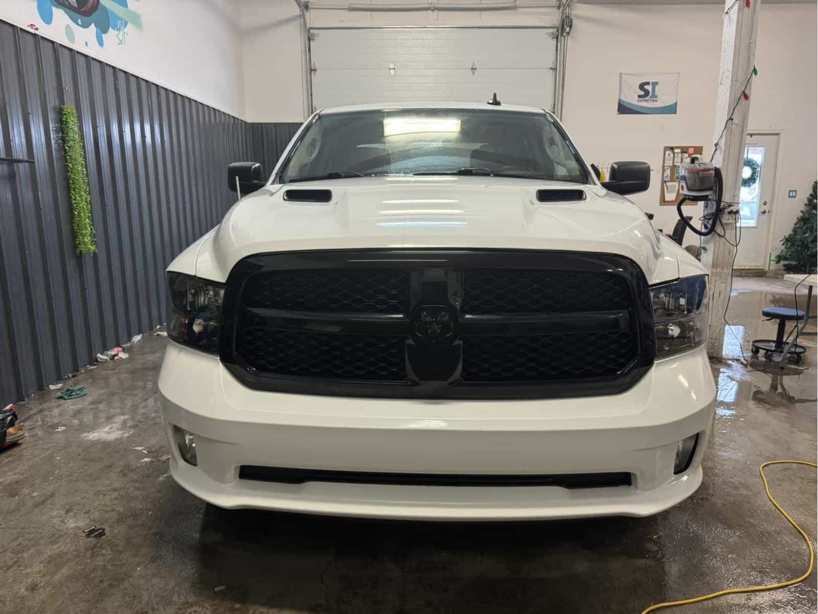 Image 2 RAM 1500 CLASSIC TRADESMAN Express 2021