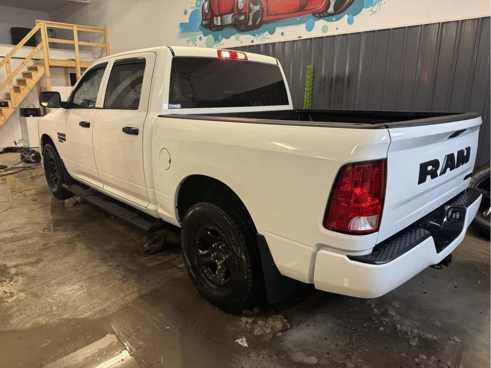 Image 4 RAM 1500 CLASSIC TRADESMAN Express 2021