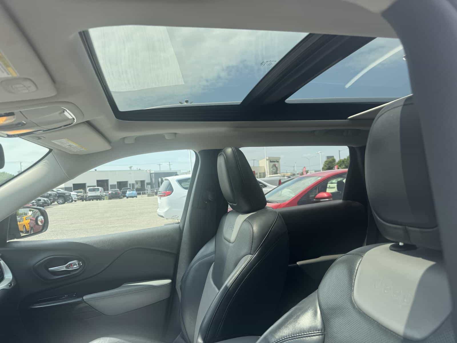 Image 15 Jeep Cherokee Limited 2014