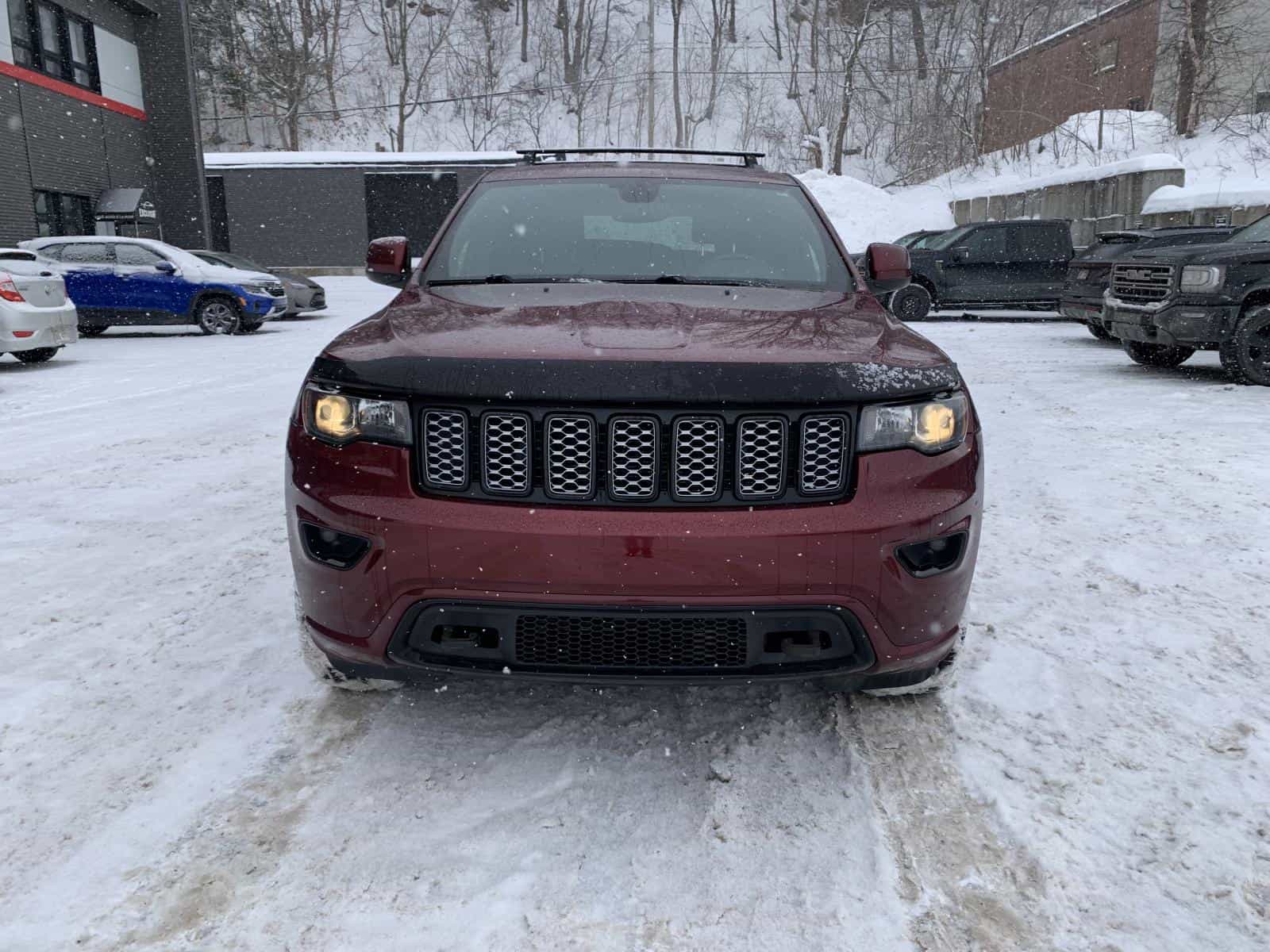 2021 Jeep GRAND CHEROKEE LAREDO Laredo Altitude - Image 2