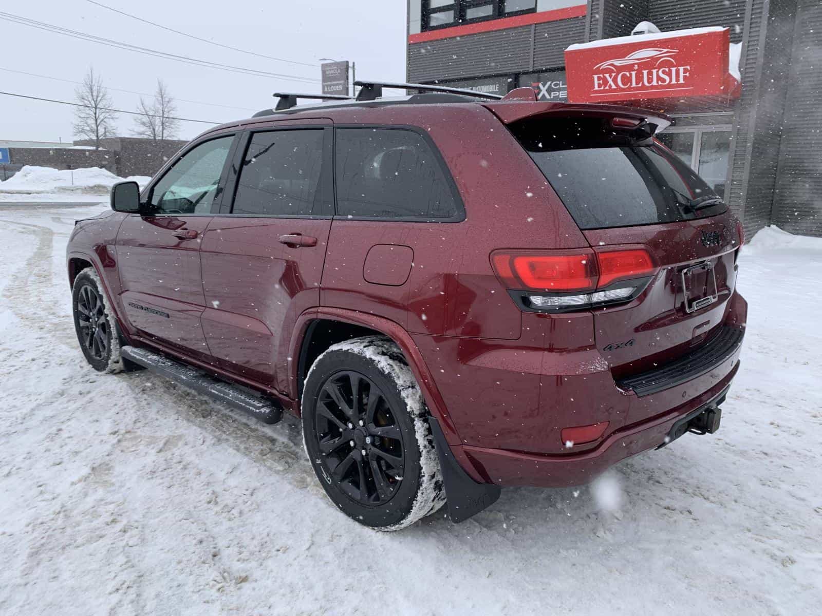 2021 Jeep GRAND CHEROKEE LAREDO Laredo Altitude - Image 4