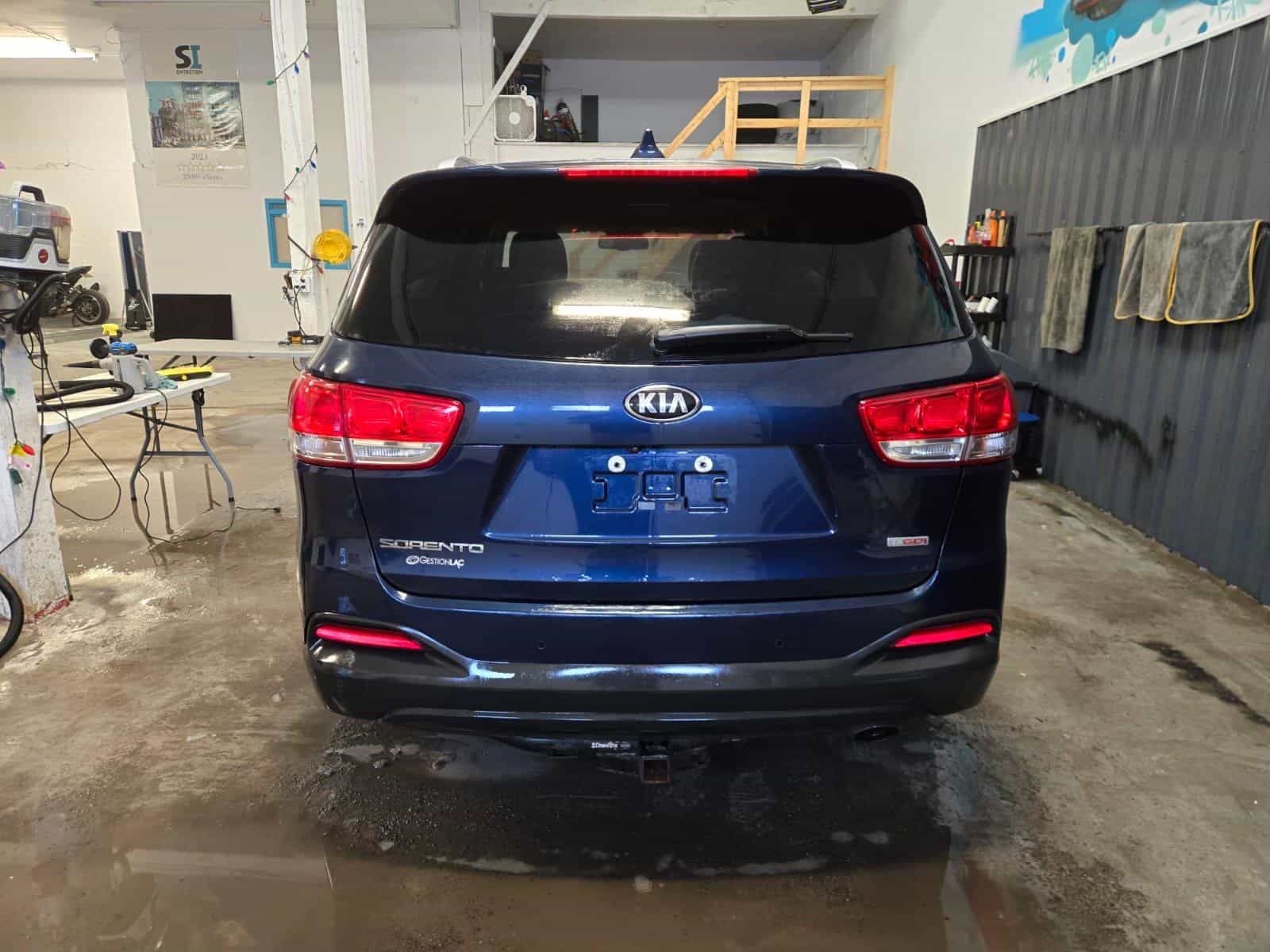 2017 Kia Sorento LX Turbo - Image 5