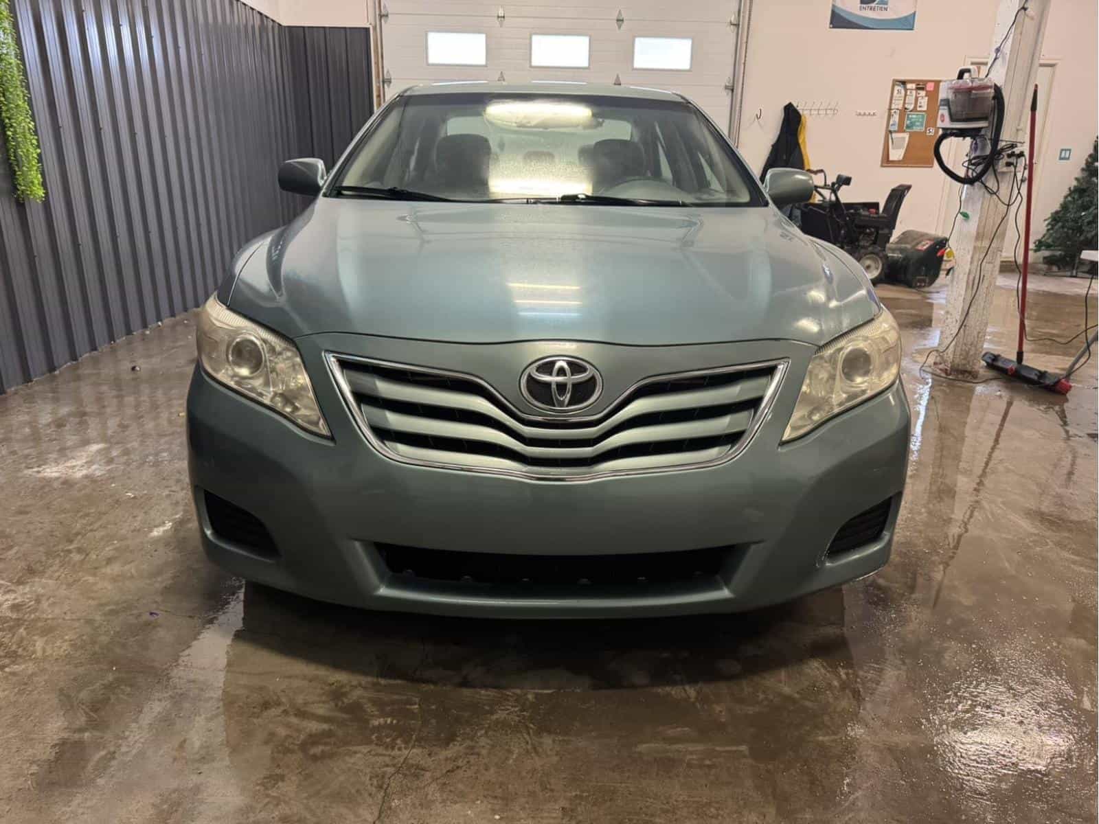 2010 Toyota Camry LE - Image 2