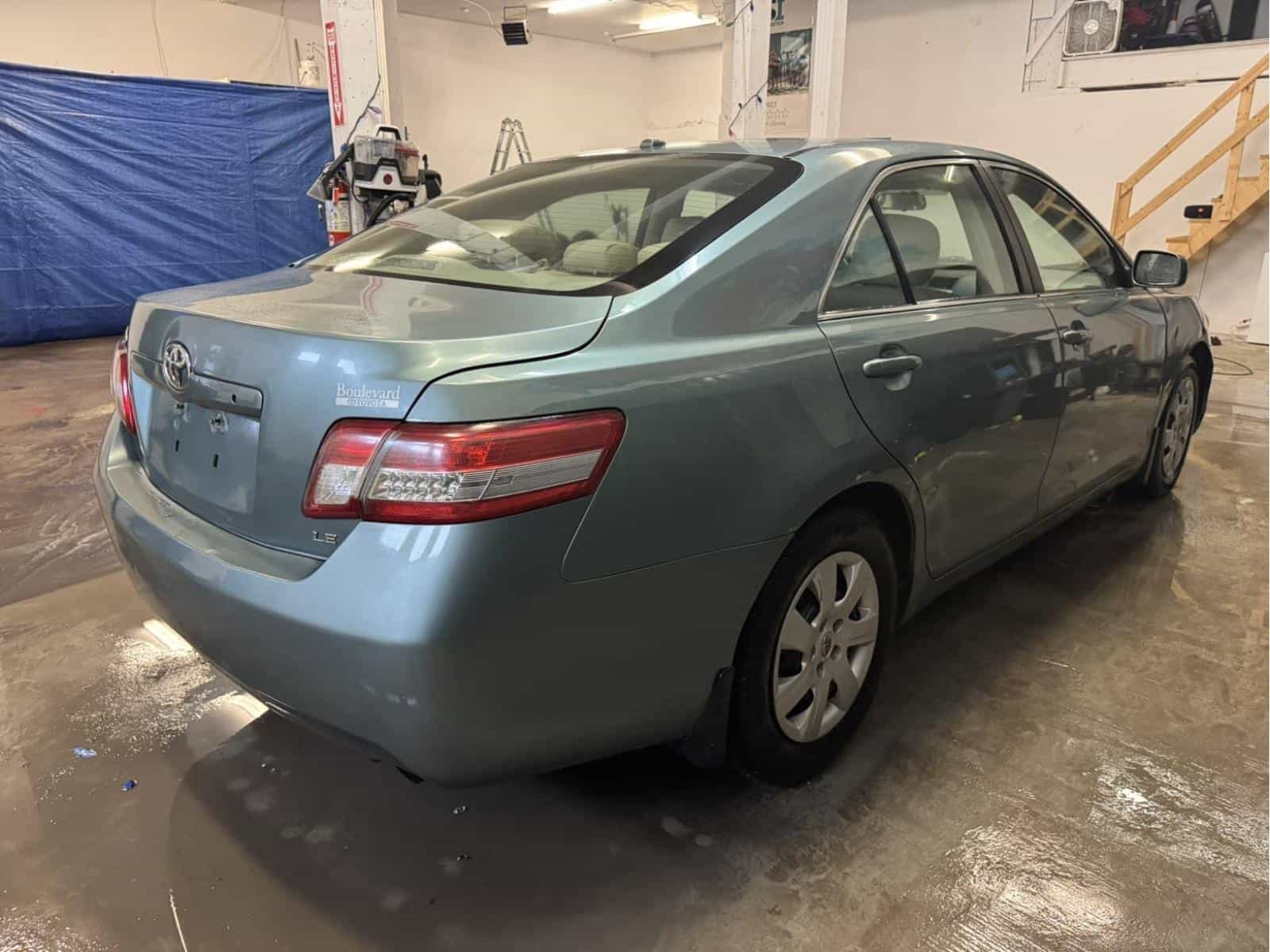Image 7 Toyota Camry LE 2010
