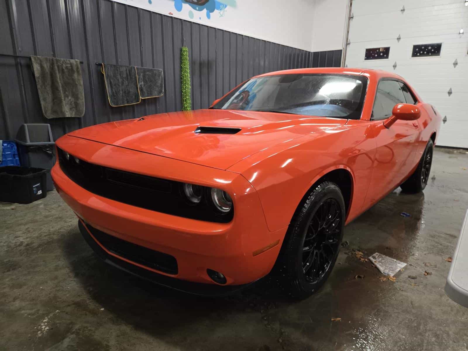 Image 1 Dodge Challenger SXT 2018