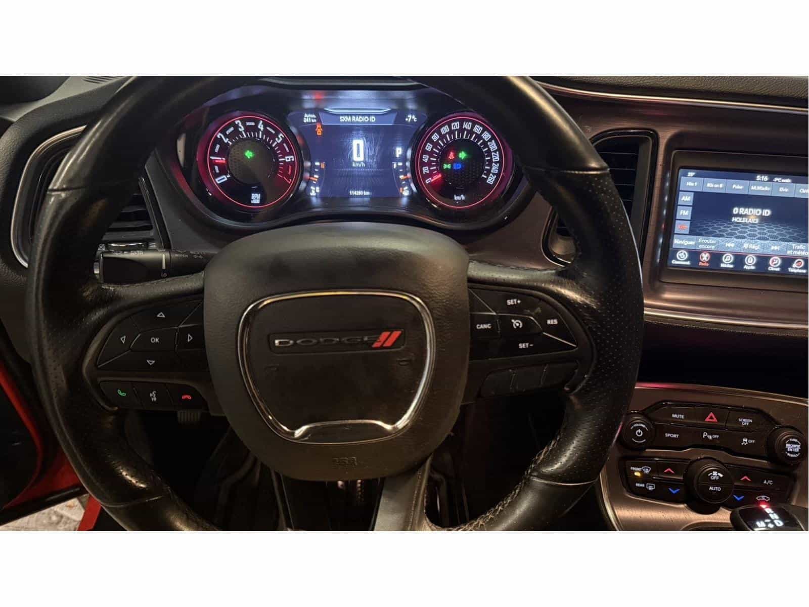 Image 10 Dodge Challenger SXT 2018