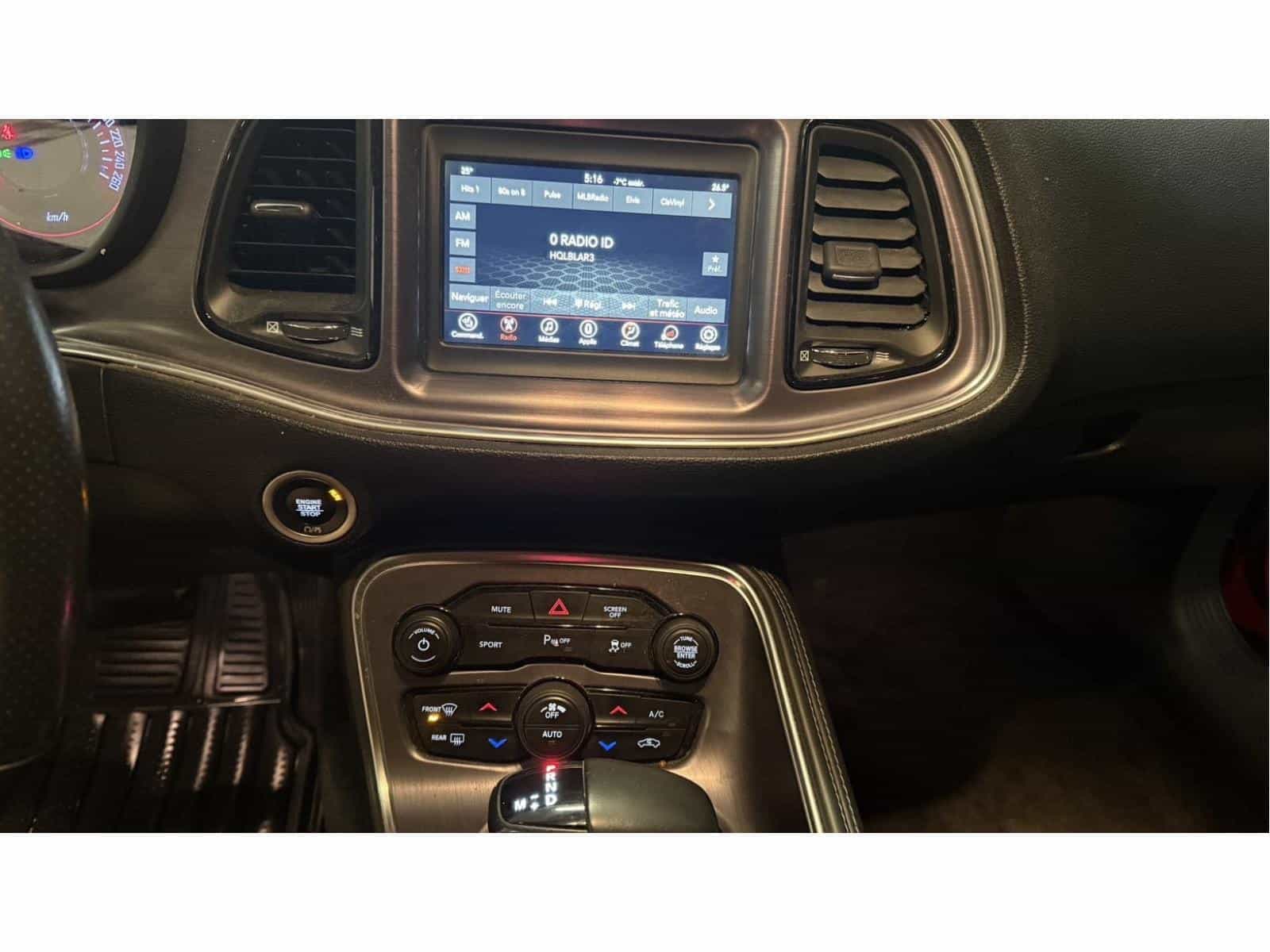 2018 Dodge Challenger SXT - Image 11