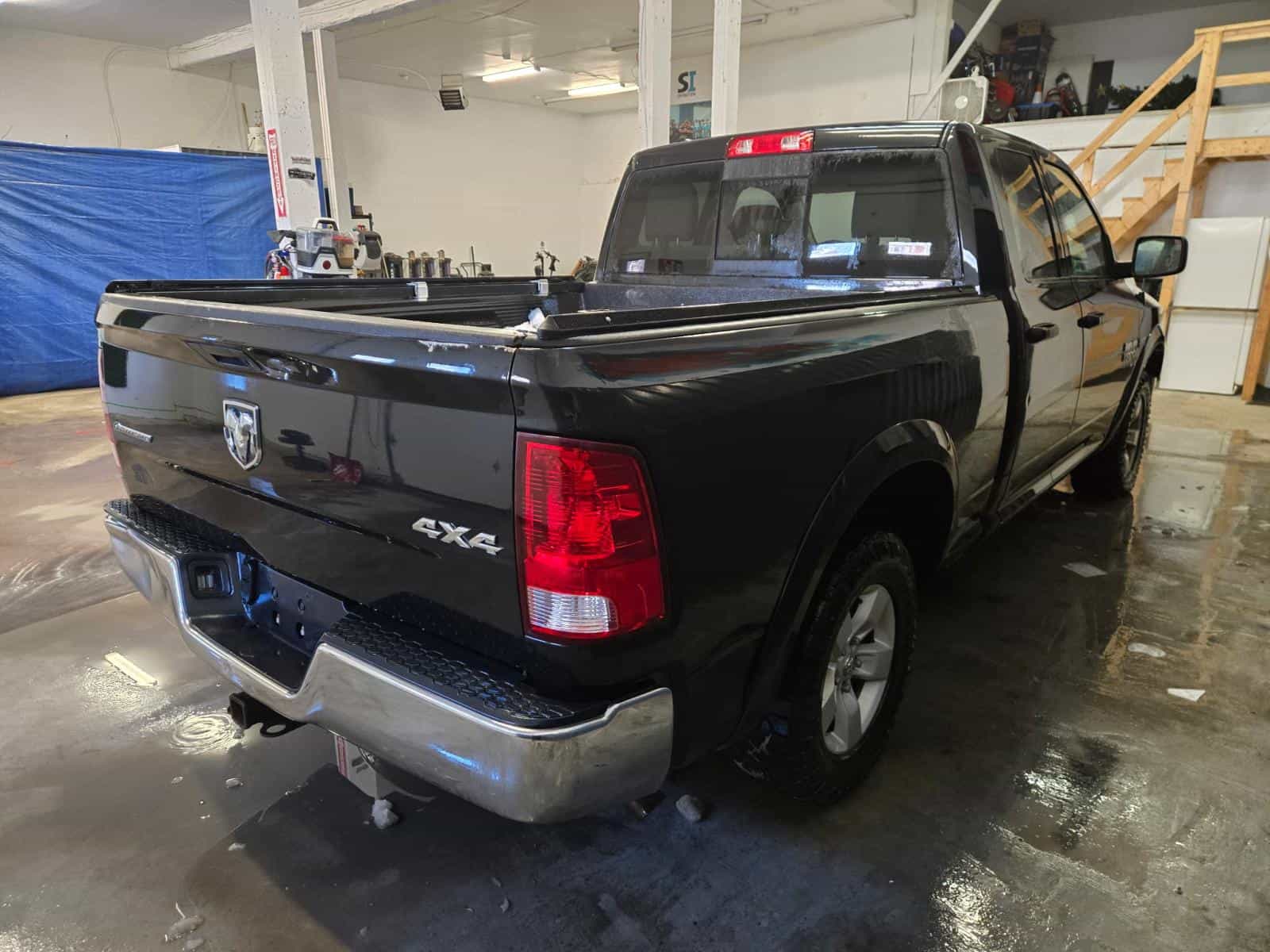 2017 RAM 1500 Outdoorsman - Image 4