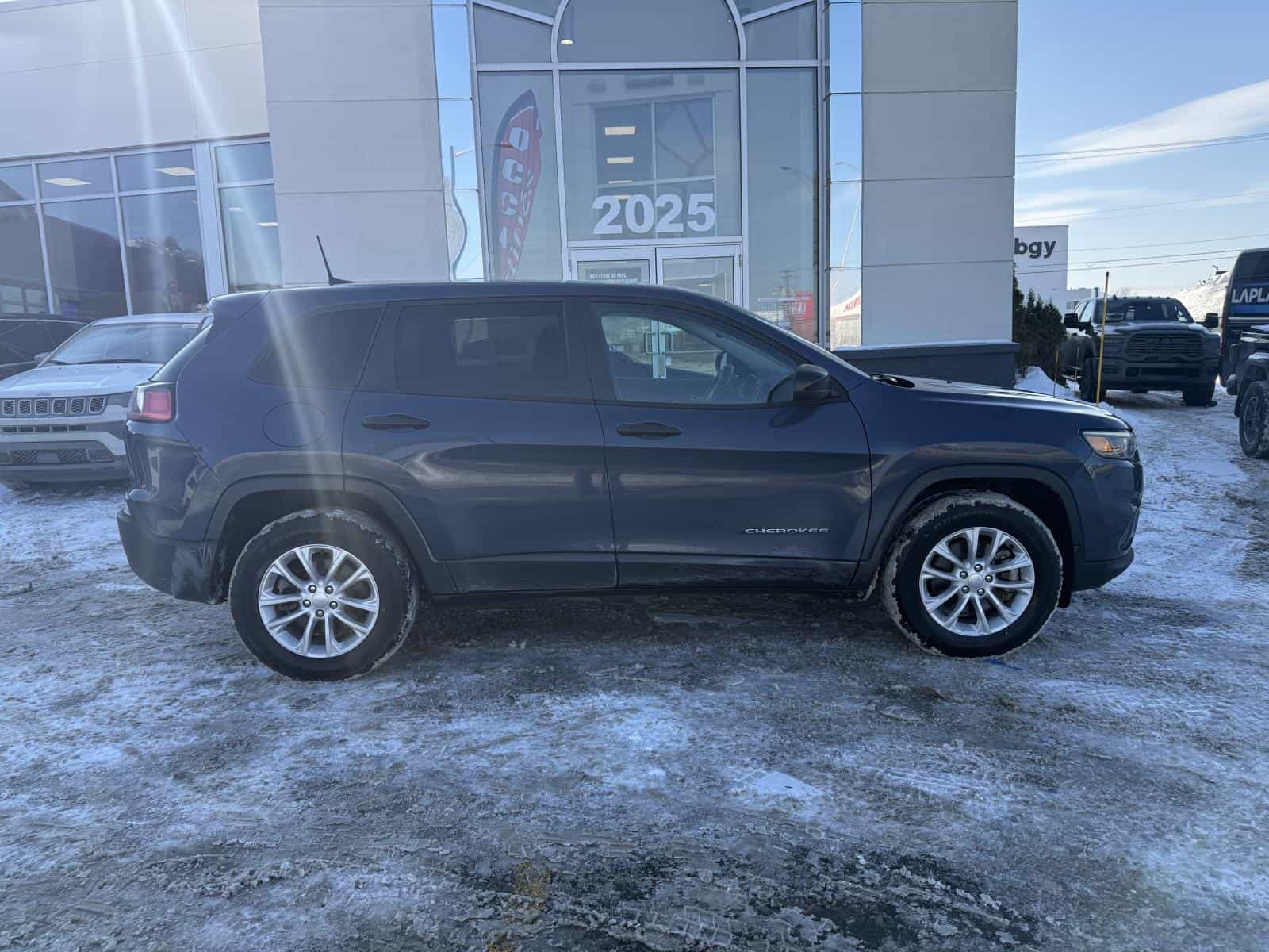 Image 4 Jeep Cherokee Sport Sport 2022