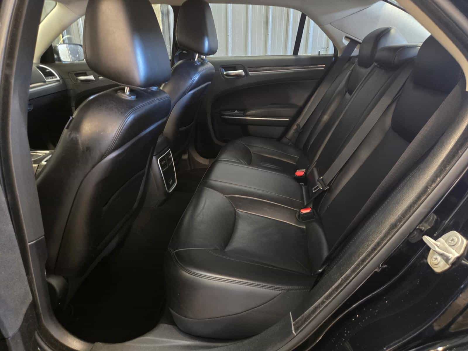 Image 12 Chrysler 300 Touring L Touring L 2022