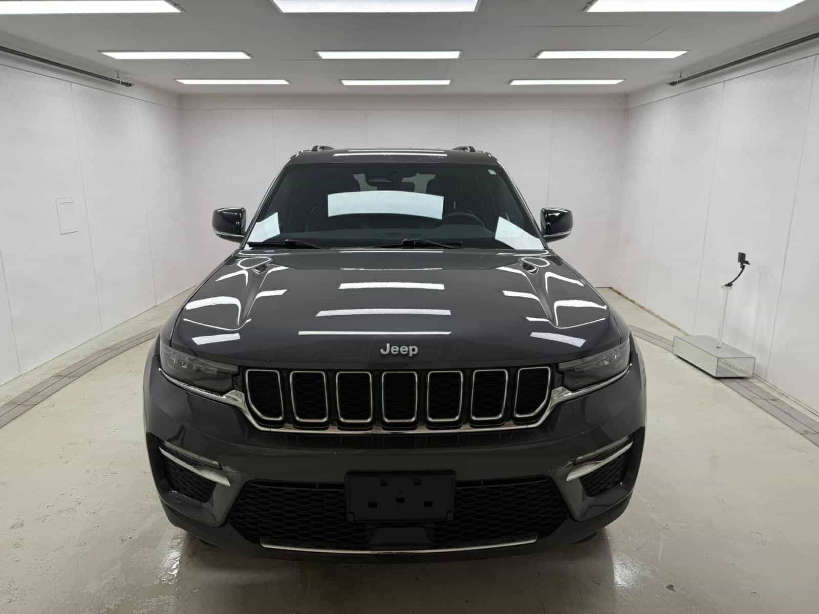 Image 2 Jeep Grand Cherokee Limited 2024